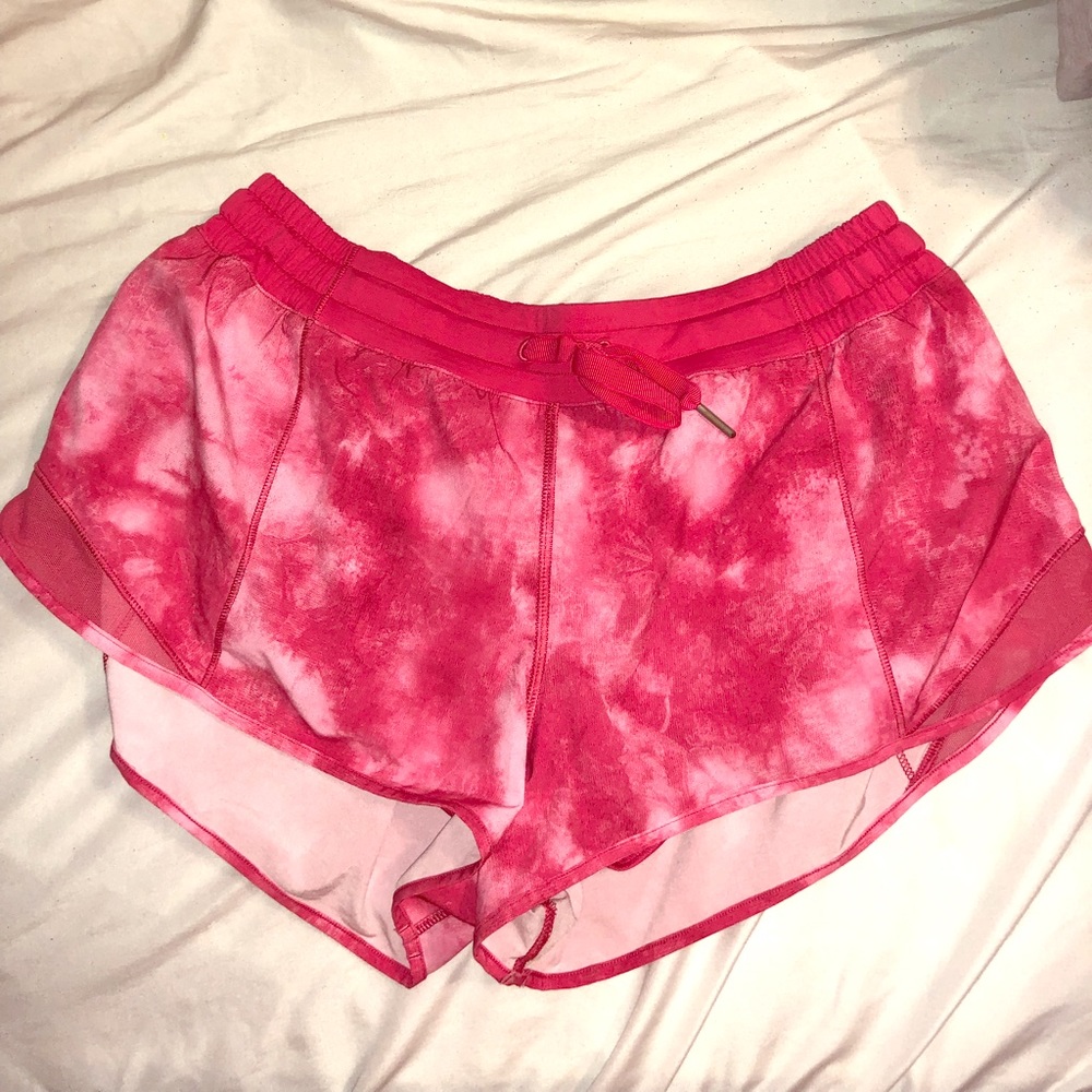 Lululemon hotty hot shorts 2.5 size 10